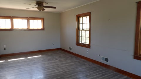 Tiny photo for 606 Bohn Street, Rosiclare, IL 62982 (MLS # 12625515)