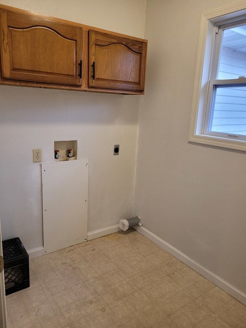 Tiny photo for 5354 E Il Highway 15 Highway, Woodlawn, IL 62898 (MLS # 12580269)