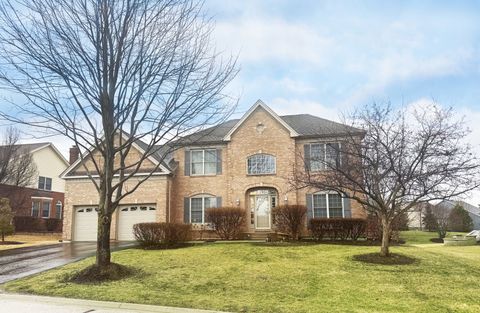 70 Tournament Drive S Hawthorn Woods IL 60047