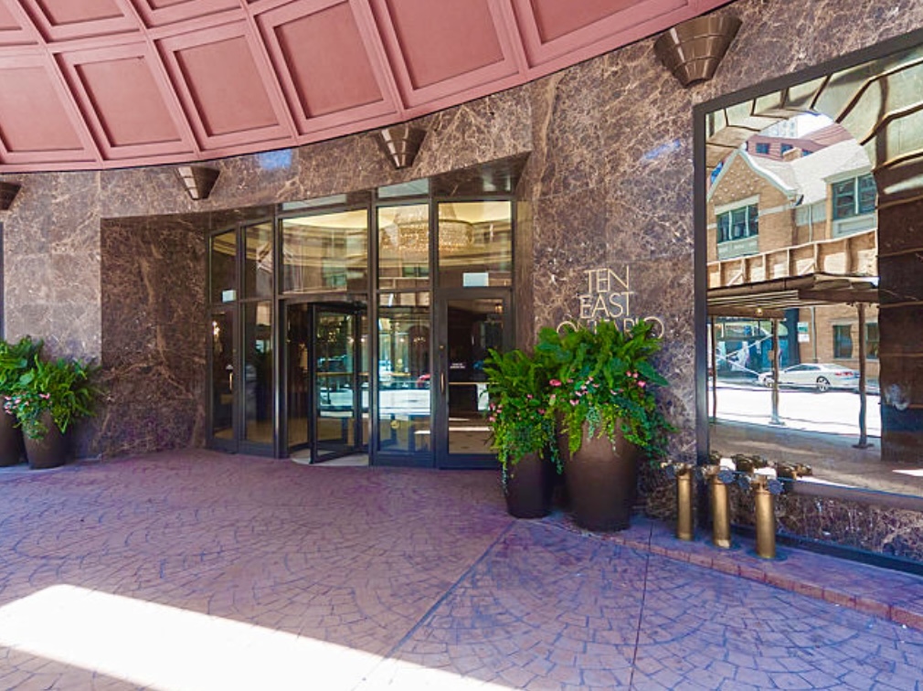 10 E Ontario Street 1303