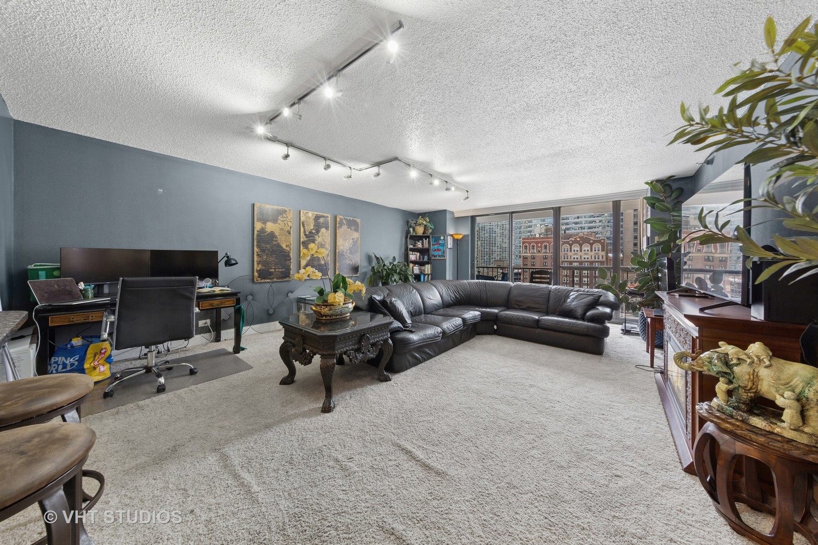 10 E Ontario Street 1303