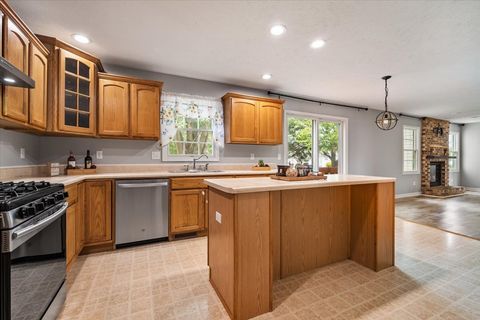 Tiny photo for 23 Breckenwood Court, Bloomington, IL 61704 (MLS # 12458471)