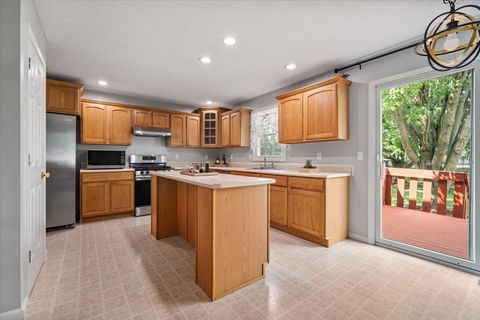 Tiny photo for 23 Breckenwood Court, Bloomington, IL 61704 (MLS # 12458471)