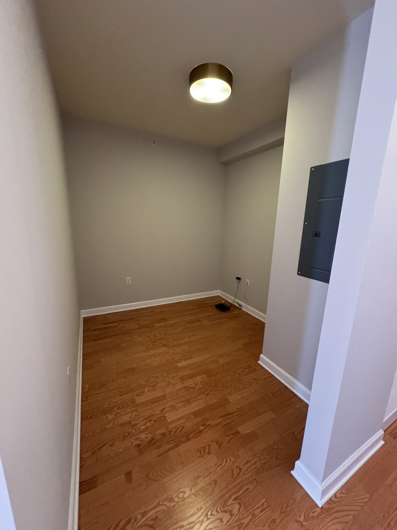 1235 S Prairie Avenue 1306