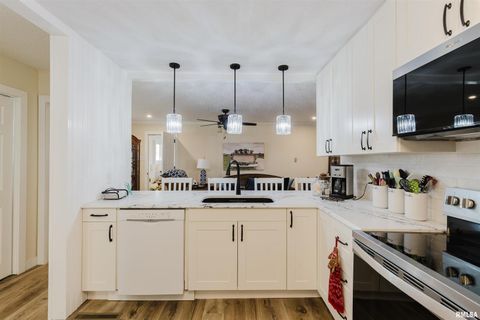 Tiny photo for 100 Prairie Road, Carterville, IL 62918 (MLS # EB460631)