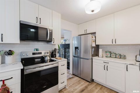 Tiny photo for 100 Prairie Road, Carterville, IL 62918 (MLS # EB460631)