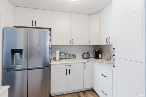 Tiny photo for 100 Prairie Road, Carterville, IL 62918 (MLS # EB460631)