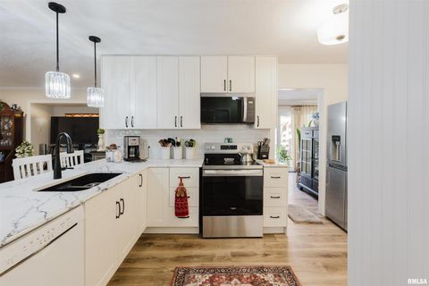 Tiny photo for 100 Prairie Road, Carterville, IL 62918 (MLS # EB460631)