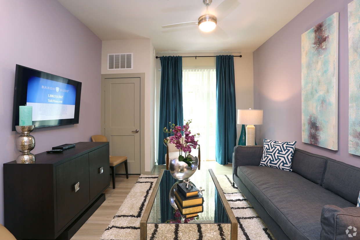 680 E Algonquin Road 1205