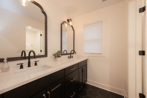 Tiny photo for 3817 N Lowell Avenue, Chicago, IL 60641 (MLS # 12529484)