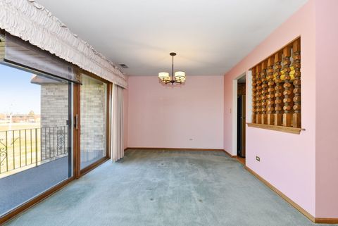 Tiny photo for 15704 Deerfield Court #2N, Orland Park, IL 60462 (MLS # 12598011)