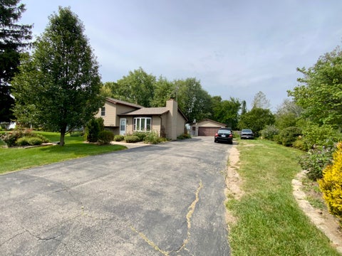 Tiny photo for 592 Pine Grove Avenue, Gurnee, IL 60031 (MLS # 12767262)