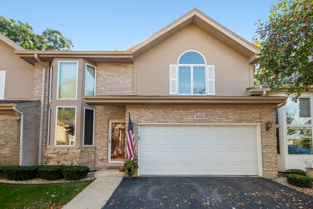 Photo for 9051 Archer Avenue, Willow Springs, IL 60480 (MLS # 12463367)