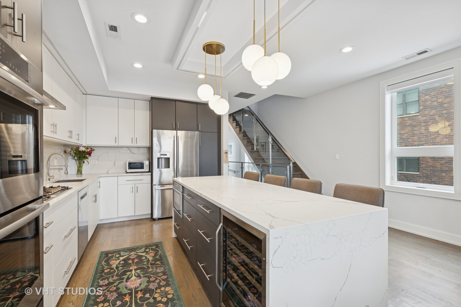 2256 W FOSTER Avenue 3