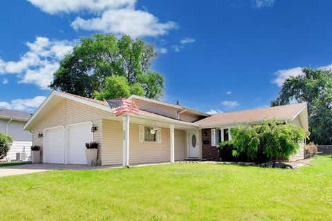 Tiny photo for 1113 W Weathersfield Way, Schaumburg, IL 60193 (MLS # 12687541)