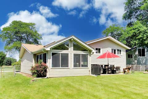 Tiny photo for 1113 W Weathersfield Way, Schaumburg, IL 60193 (MLS # 12687541)