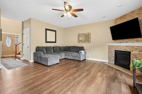 Tiny photo for 8 BUFFALO Court, Leclaire, IA 52753 (MLS # 12736950)