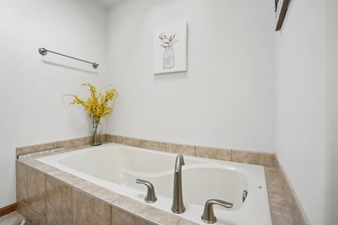 Tiny photo for 8 BUFFALO Court, Leclaire, IA 52753 (MLS # 12736950)