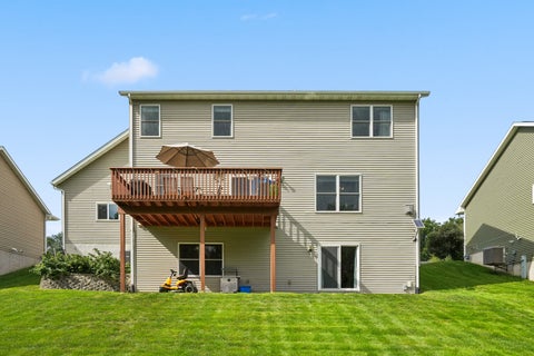 Tiny photo for 8 BUFFALO Court, Leclaire, IA 52753 (MLS # 12736950)
