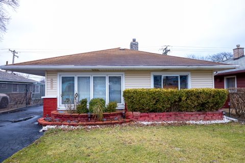 A home in Evergreen Park