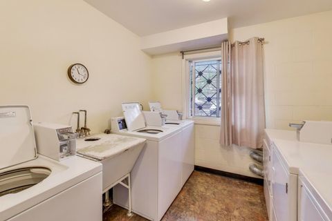 Tiny photo for 828 OAKTON Street #5F, Evanston, IL 60202 (MLS # 12497799)