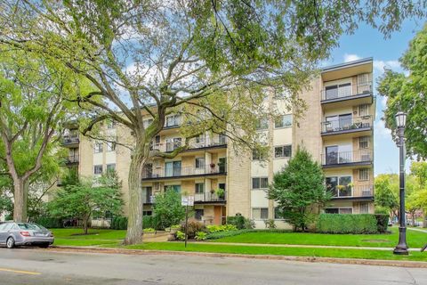 828 OAKTON Street 5F Evanston IL 60202