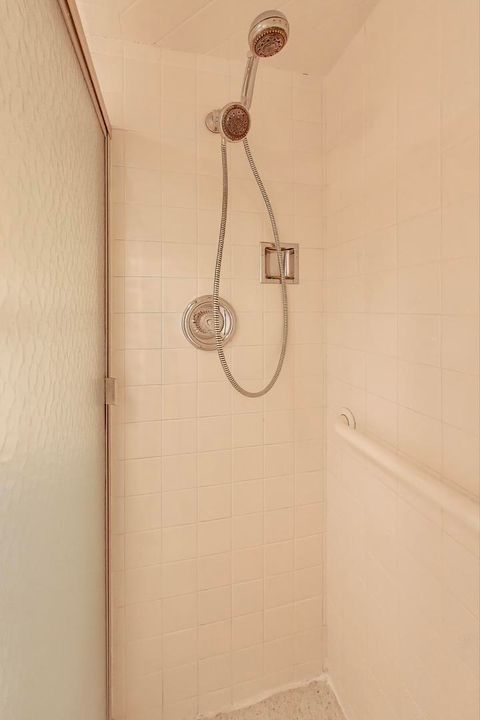 Tiny photo for 828 OAKTON Street #5F, Evanston, IL 60202 (MLS # 12497799)