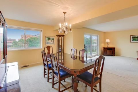 Tiny photo for 828 OAKTON Street #5F, Evanston, IL 60202 (MLS # 12497799)