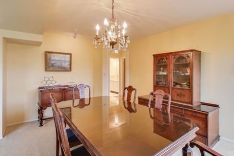 Tiny photo for 828 OAKTON Street #5F, Evanston, IL 60202 (MLS # 12497799)