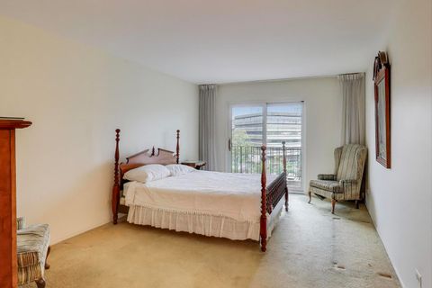 Tiny photo for 828 OAKTON Street #5F, Evanston, IL 60202 (MLS # 12497799)