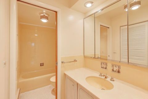 Tiny photo for 828 OAKTON Street #5F, Evanston, IL 60202 (MLS # 12497799)