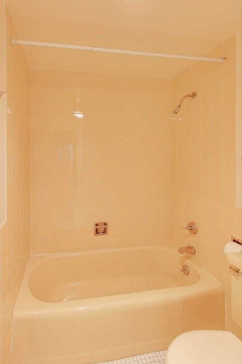 Tiny photo for 828 OAKTON Street #5F, Evanston, IL 60202 (MLS # 12497799)