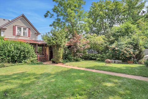Tiny photo for 662 Glenwood Avenue, Joliet, IL 60435 (MLS # 12419439)