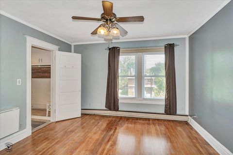 Tiny photo for 662 Glenwood Avenue, Joliet, IL 60435 (MLS # 12419439)