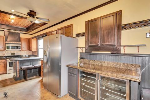 Tiny photo for 662 Glenwood Avenue, Joliet, IL 60435 (MLS # 12419439)