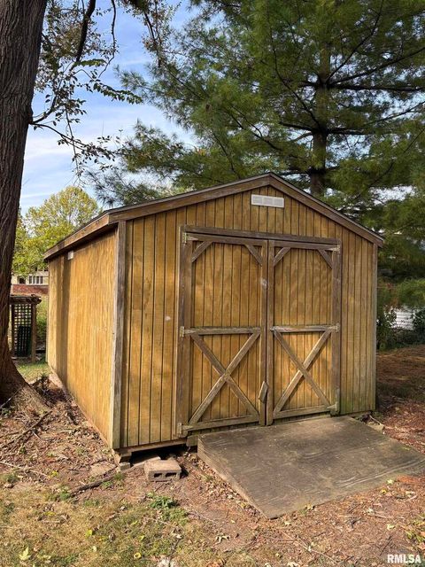 Tiny photo for 418 E DIVISION Street, Kewanee, IL 61443 (MLS # QC4268728)