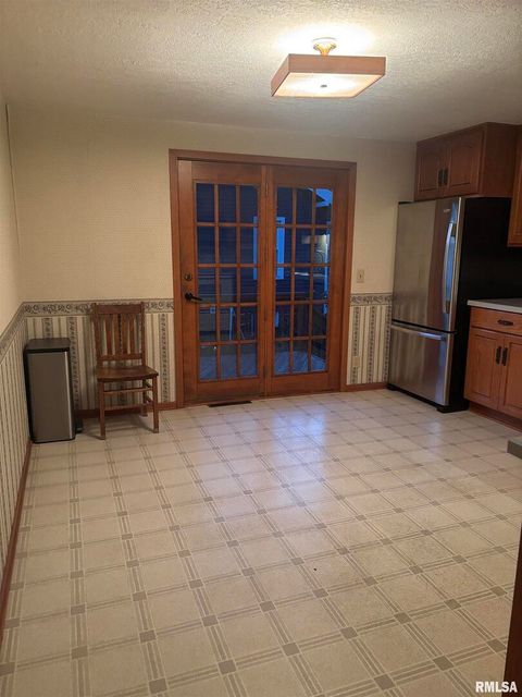 Tiny photo for 418 E DIVISION Street, Kewanee, IL 61443 (MLS # QC4268728)