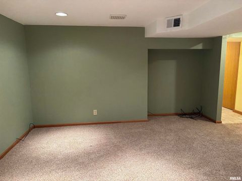 Tiny photo for 418 E DIVISION Street, Kewanee, IL 61443 (MLS # QC4268728)