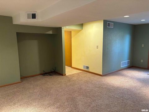 Tiny photo for 418 E DIVISION Street, Kewanee, IL 61443 (MLS # QC4268728)