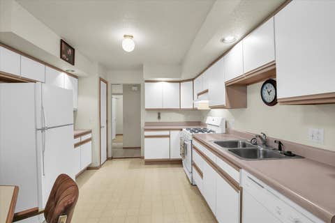 Tiny photo for 1801 Glenwood Oaks Court #A, Urbana, IL 61801 (MLS # 12696589)