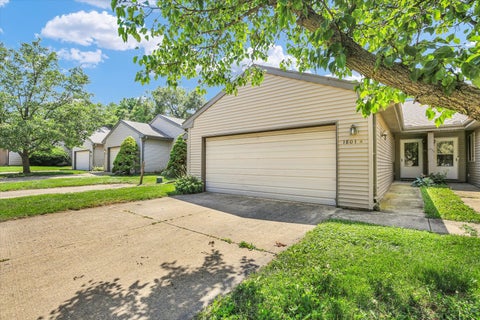 Tiny photo for 1801 Glenwood Oaks Court #A, Urbana, IL 61801 (MLS # 12696589)