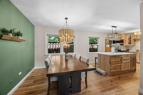 Tiny photo for 1120 Superior Street, Oak Park, IL 60302 (MLS # 12665251)