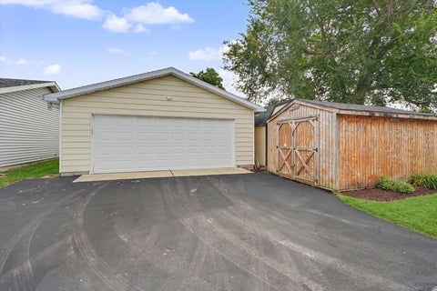 Tiny photo for 911 N Melvin Street, Gibson City, IL 60936 (MLS # 12731554)