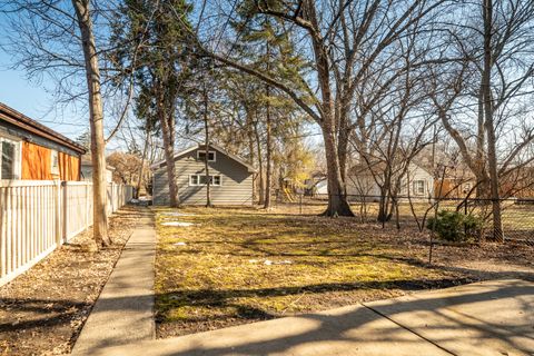Tiny photo for 8953 Central Park Avenue, Evanston, IL 60203 (MLS # 12569178)
