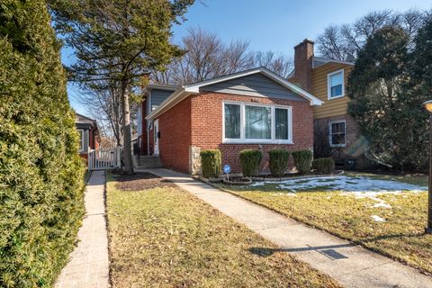 Tiny photo for 8953 Central Park Avenue, Evanston, IL 60203 (MLS # 12569178)