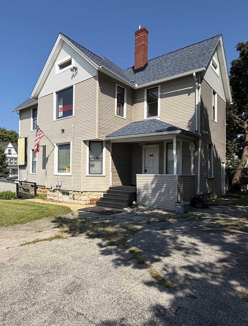 727 N. Lake St N Lake Street N