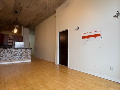 Tiny photo for 320 E 21st Street #405, Chicago, IL 60616 (MLS # 12568759)