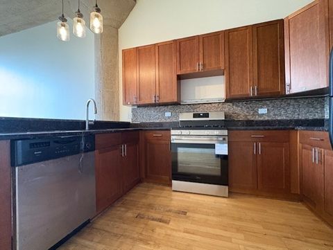 Tiny photo for 320 E 21st Street #405, Chicago, IL 60616 (MLS # 12568759)