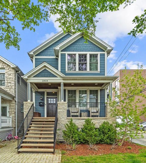 Photo of 2414 W Berteau Avenue, Chicago, IL 60618 (MLS # 12632381)