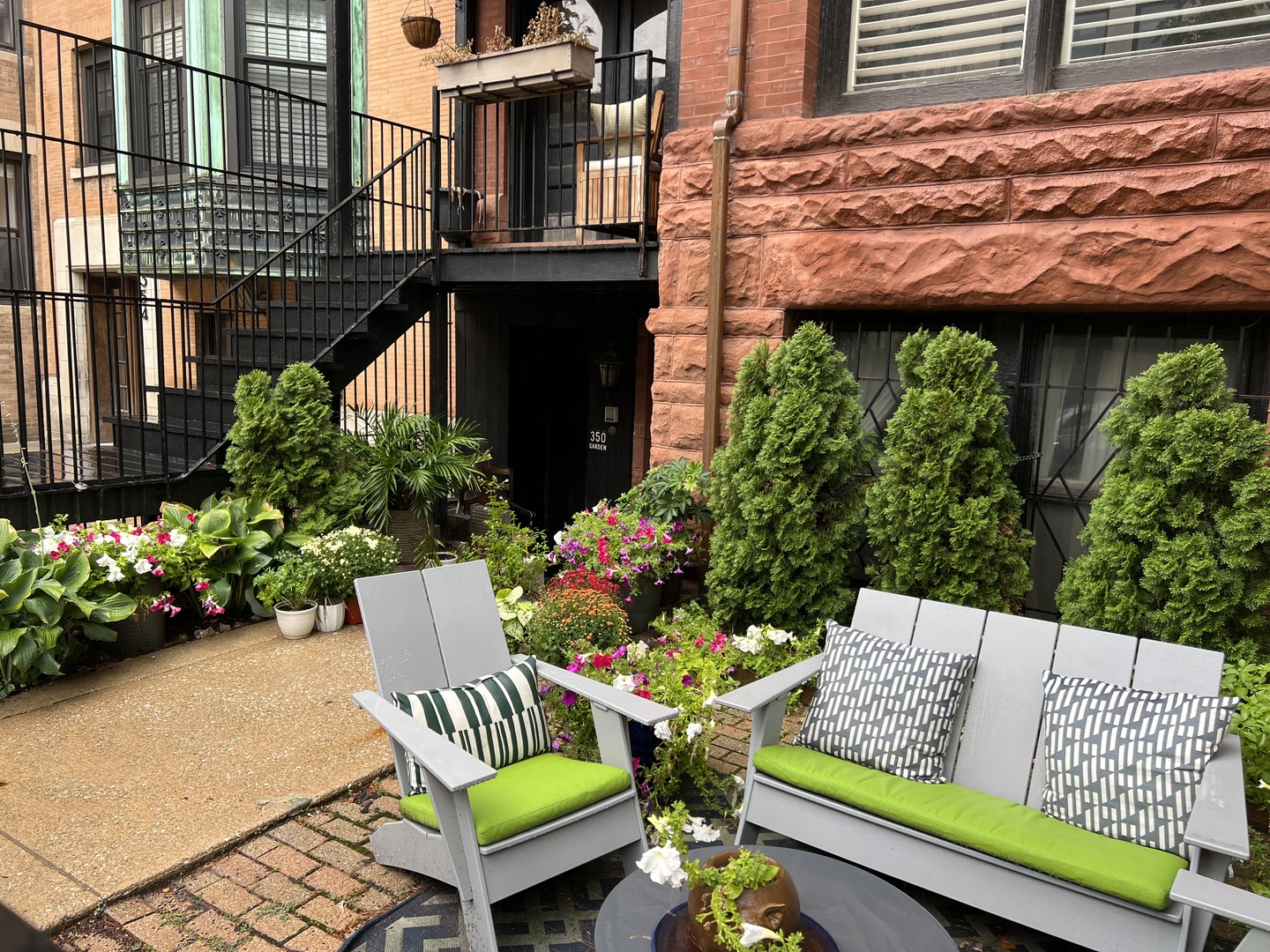 350 W Dickens Avenue Garden
